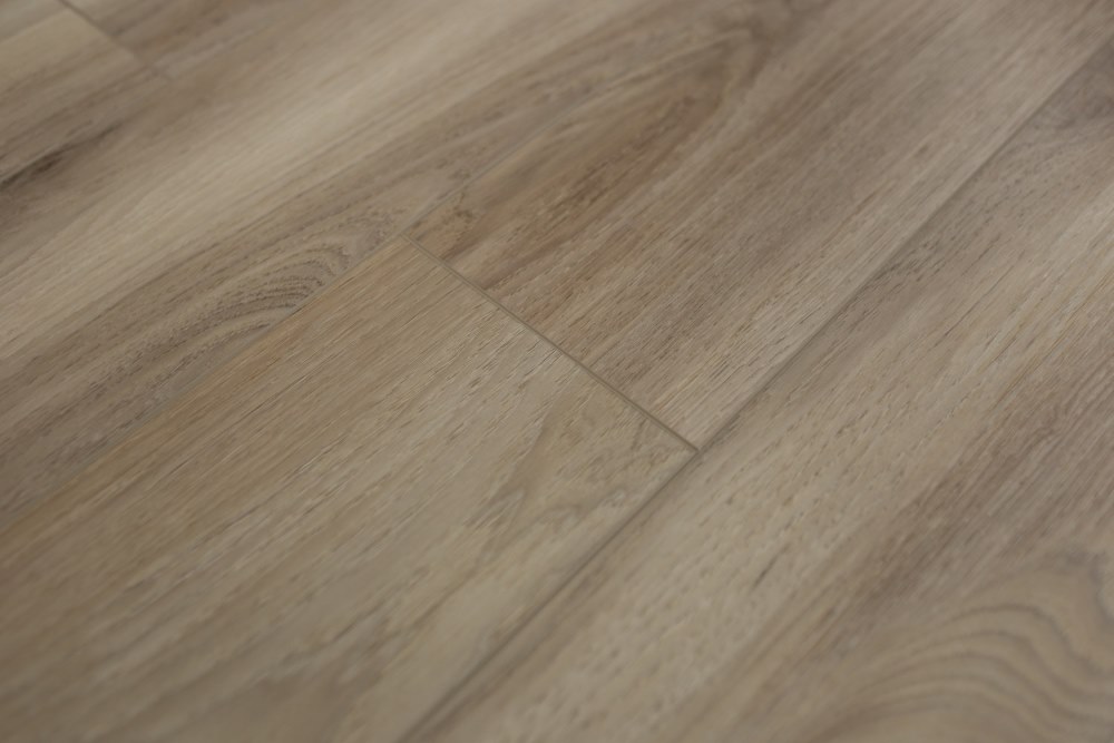 Замковая ПВХ плитка "Art Tile" Клён Фог (1220*152*5 мм) — купить в Пятигорске