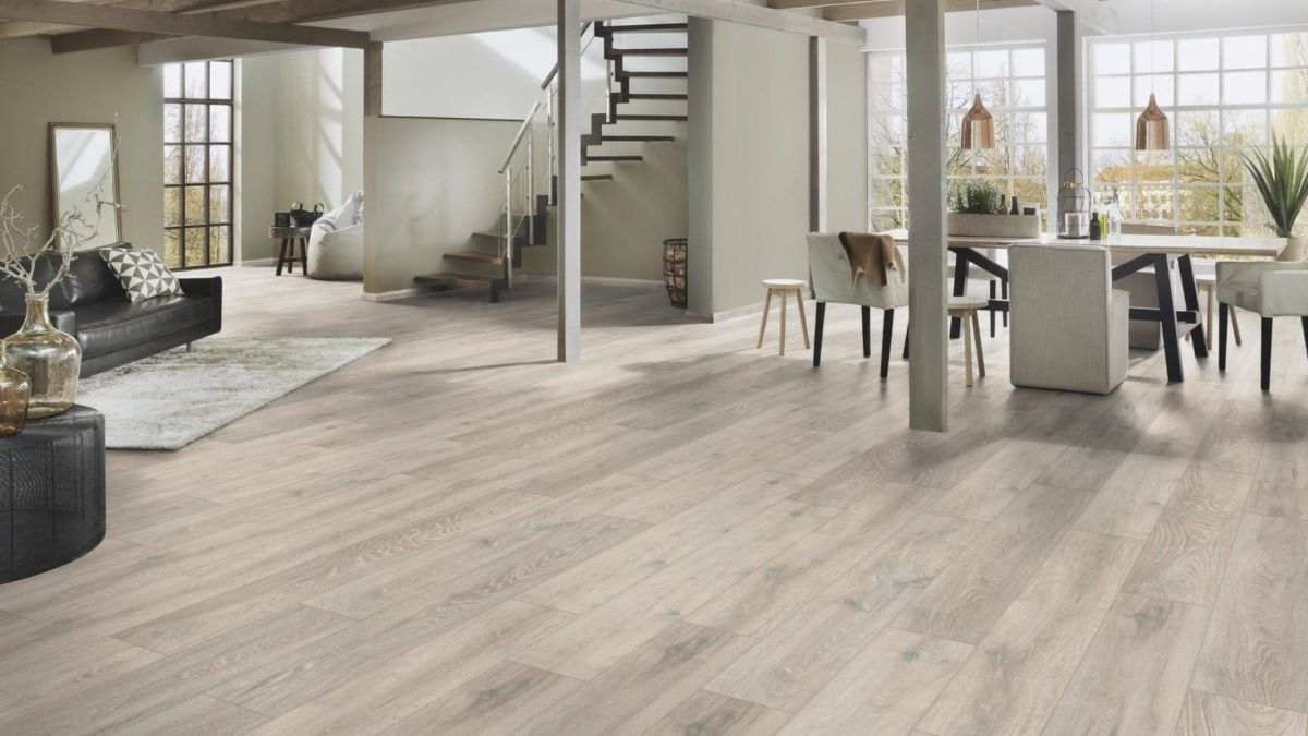 Ламинат "Kronospan" Super Natural Classic Дуб Колорадо 5543 (1285*192*8 мм) — купить в Пятигорске