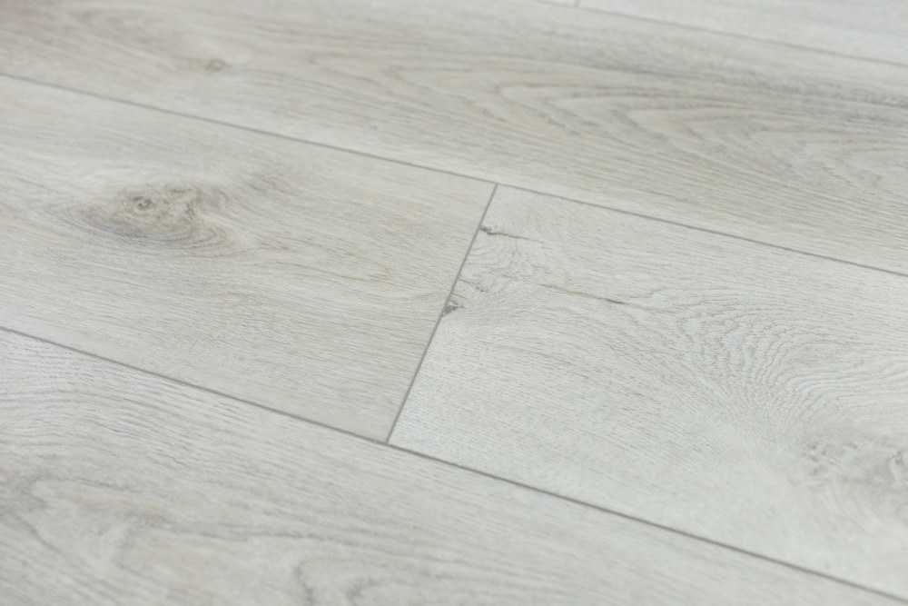 Замковая ПВХ плитка "Art Tile" Дуб Эдинбург (1200*183*6 мм) — купить в Пятигорске