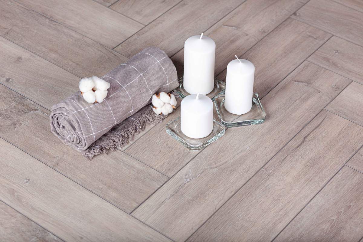 Замковая ПВХ плитка "Aberhof" Carmelita 1682 (615*123*5 мм) — купить в Пятигорске