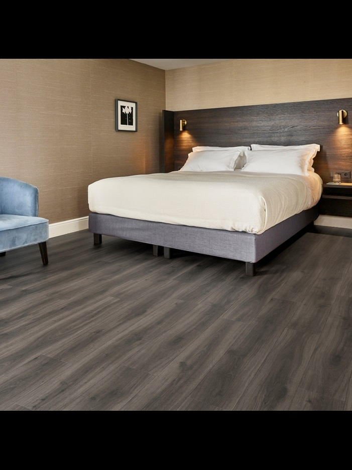 Замковая ПВХ плитка Tradition Oak 890 (1251*189*5 мм) — купить в Пятигорске