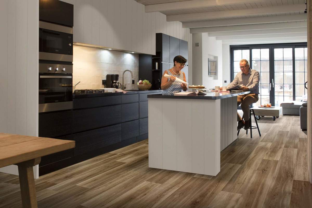 Замковая ПВХ плитка "Berry Alloc" Pureclick 55 LIME OAK 966D (204*1326*5 мм) — купить в Пятигорске