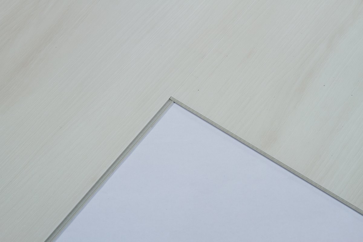 SPC ламинат "OneFloor" ЕСО 8055 (1220*184*4 мм) — купить в Пятигорске