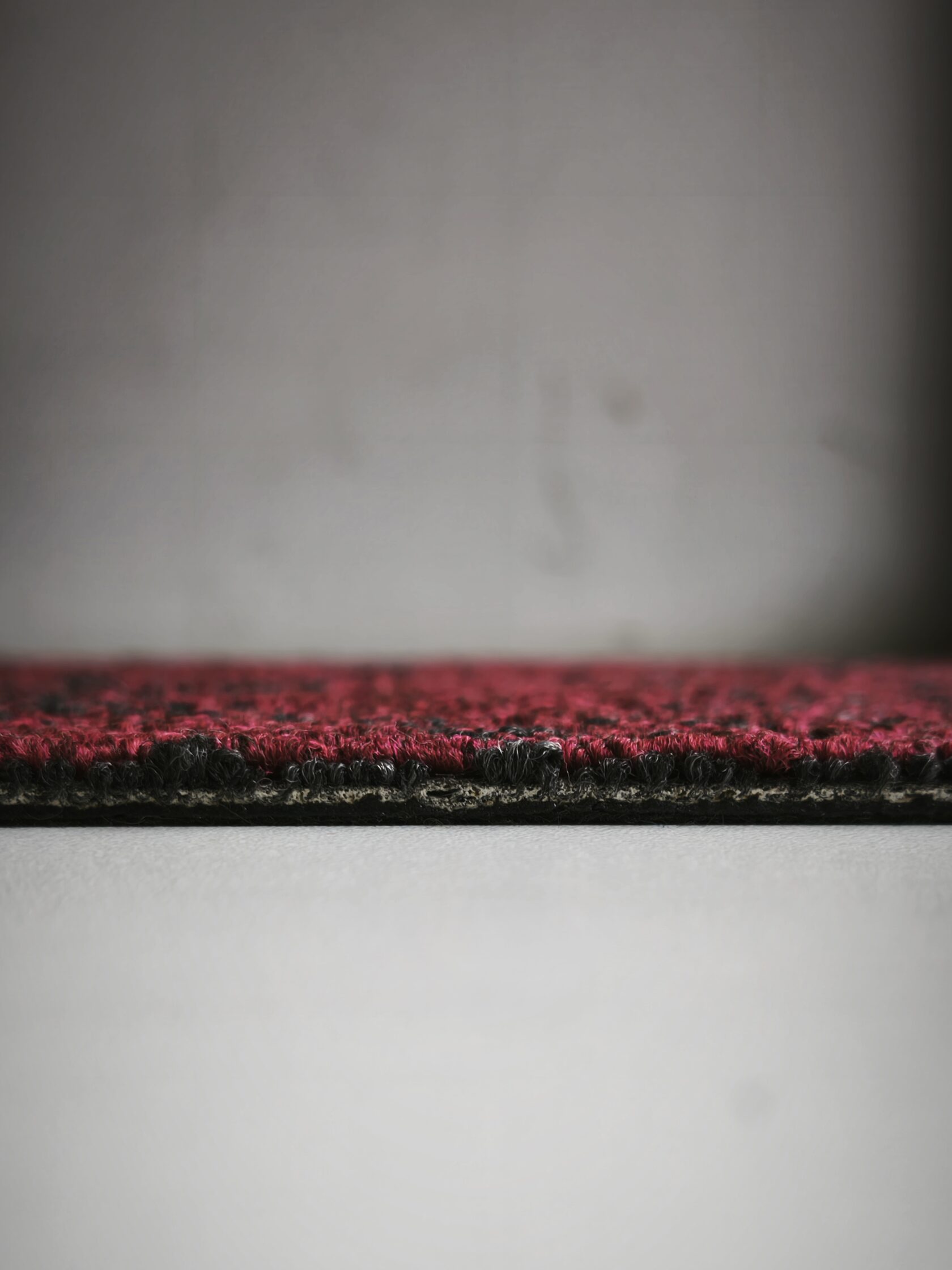 Ковровая плитка "Bonkeel" Sunrise Red (500*500*5 мм) — купить в Пятигорске