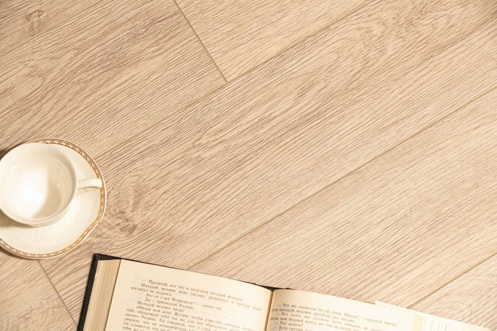 Виниловый ламинат "Bonkeel" Style Дуб Гарднер (1200*125*4 мм) — купить в Пятигорске