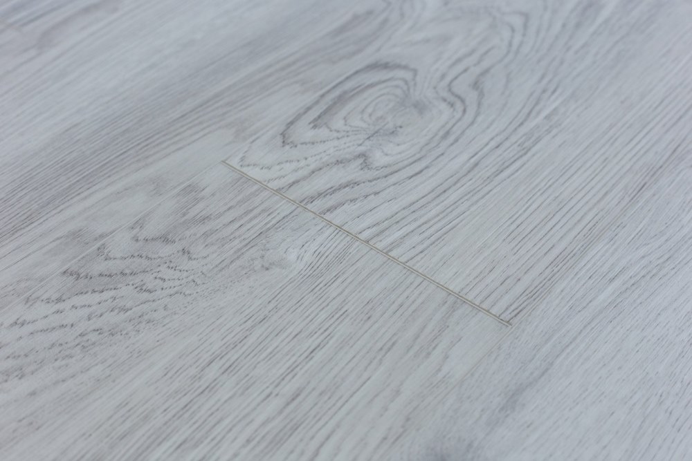 Замковая ПВХ плитка "Art Tile" Ясень Эдмонтон (1220*152*5 мм) — купить в Пятигорске