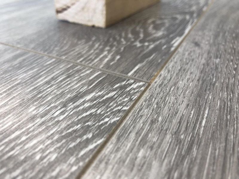 Ламинат "SunFloor" 8/32 4V Дуб Гвинея 34 (1380*193*8 мм) — купить в Пятигорске