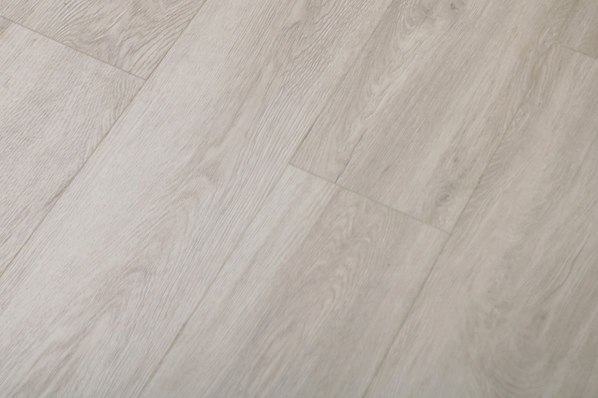 SPC ламинат "Profield" Дуб Кьявари (1220*184*4 мм) — купить в Пятигорске